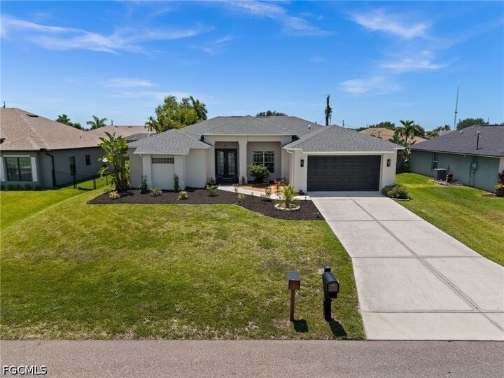 Property Photo:  1820 SW 29th Terrace  FL 33914 