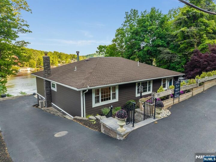 Property Photo:  235 Hudson Avenue  NJ 07843 