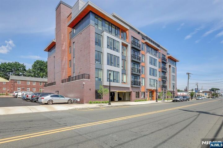 Property Photo:  85 Ridge Road 505  NJ 07031 