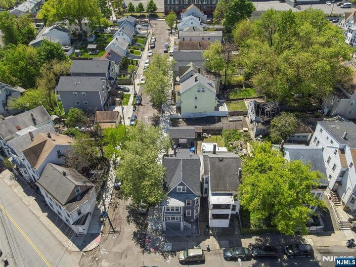 Property Photo:  7 Belle Avenue  NJ 07522 