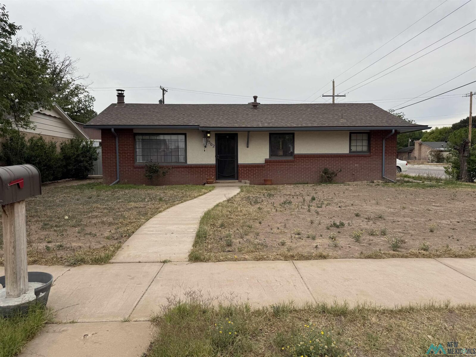 Property Photo: 1502 S 21st Street NM 88210