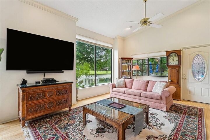 Property Photo:  640 N Beau Chene Drive 7  LA 70471 