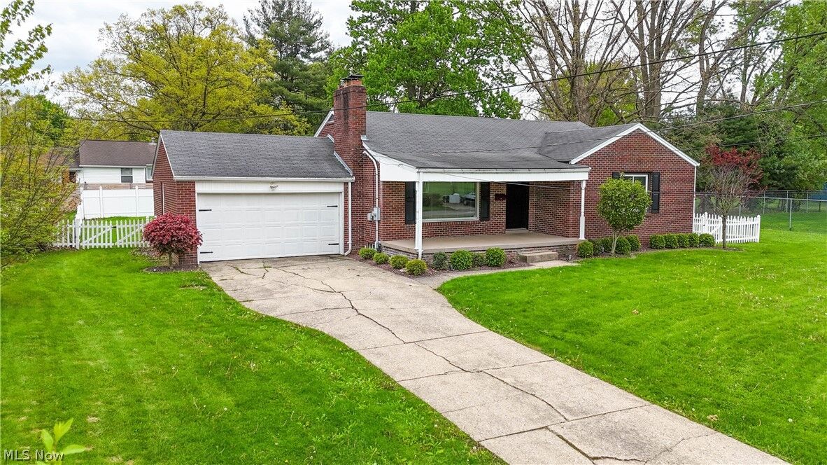 Property Photo:  4047 Cascade Drive  OH 44511 