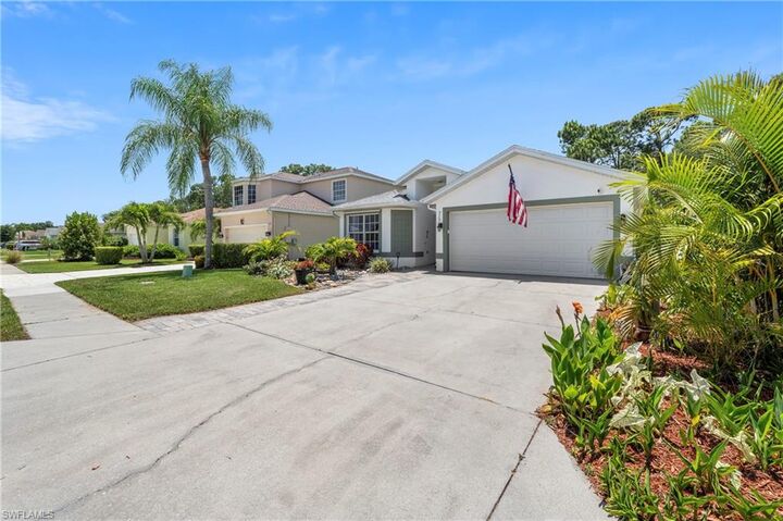 Property Photo:  713 Crossfield Cir  FL 34104 