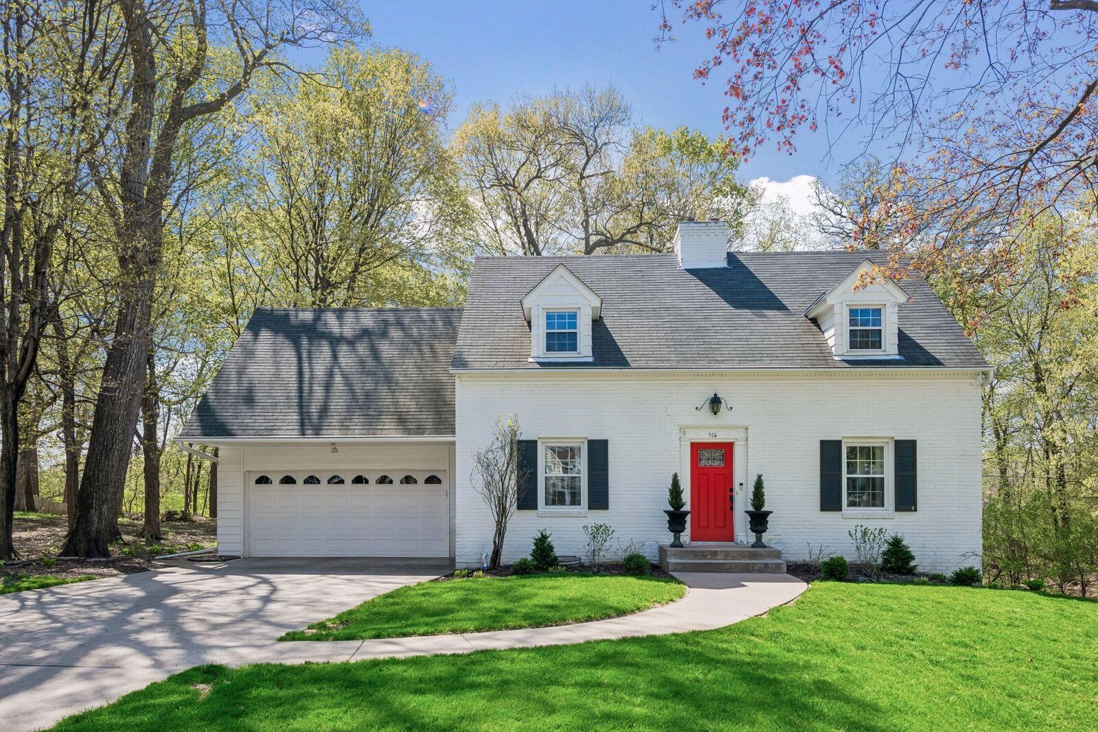 Property Photo:  516 Shadyway Road  MN 55391 