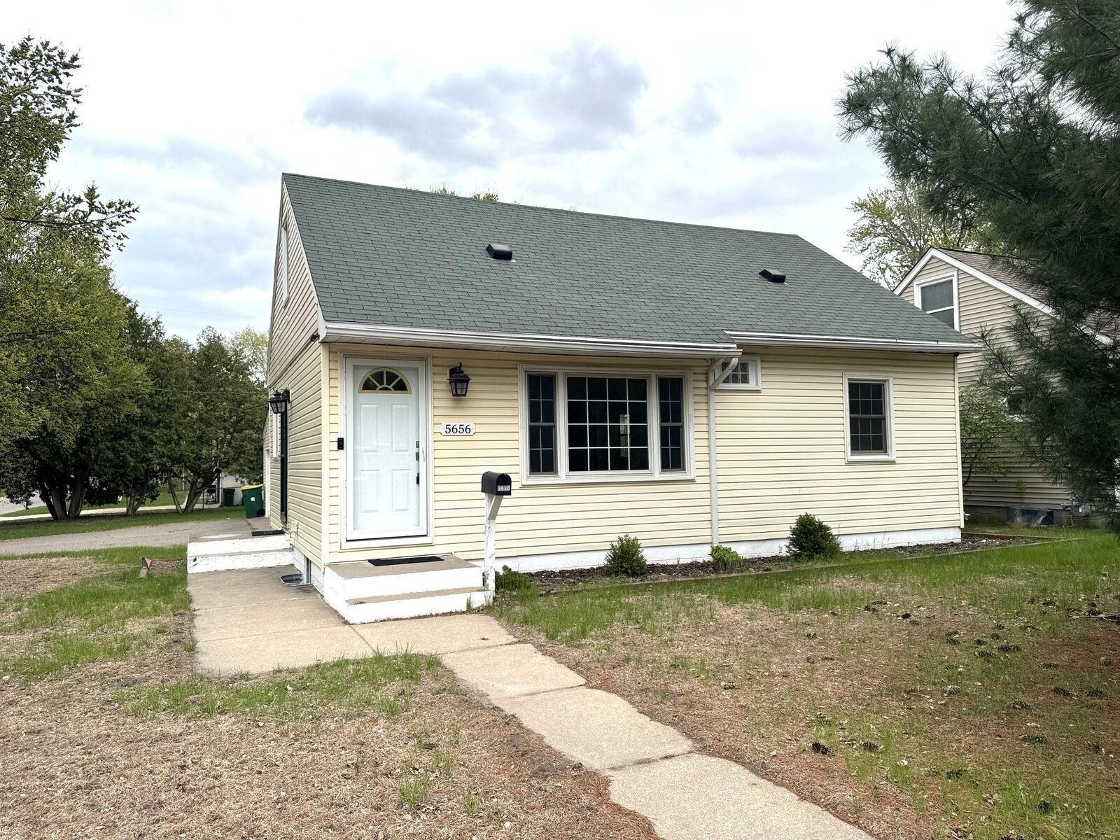 Property Photo:  5656 Zane Avenue N  MN 55429 