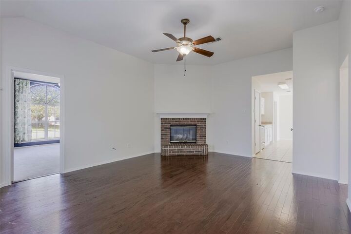 Property Photo:  1322 Indian Wells Trail  TX 76065 