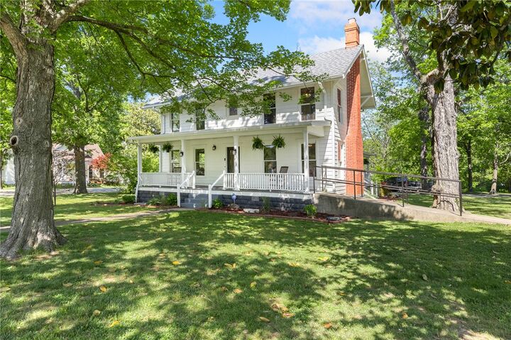 Property Photo:  623 S Pine Street  AR 72601 