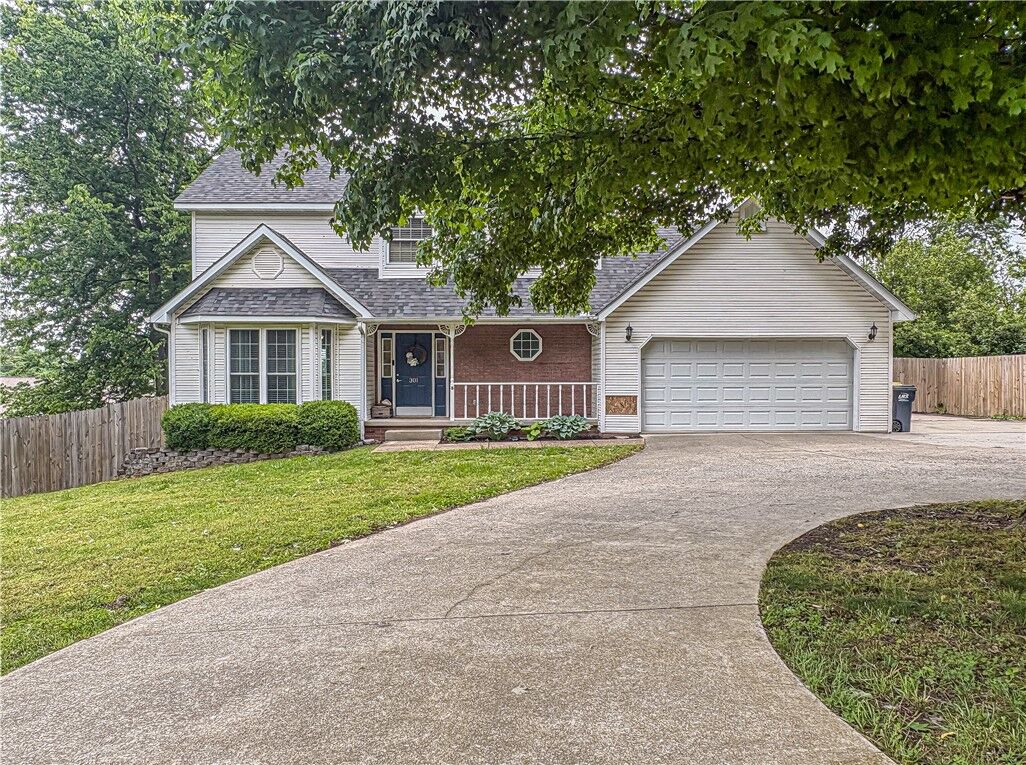 Property Photo:  301 Old Farm Road  AR 72601 