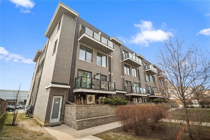 Property Photo:  2059 Weston Road 40  ON M9N 1X7 