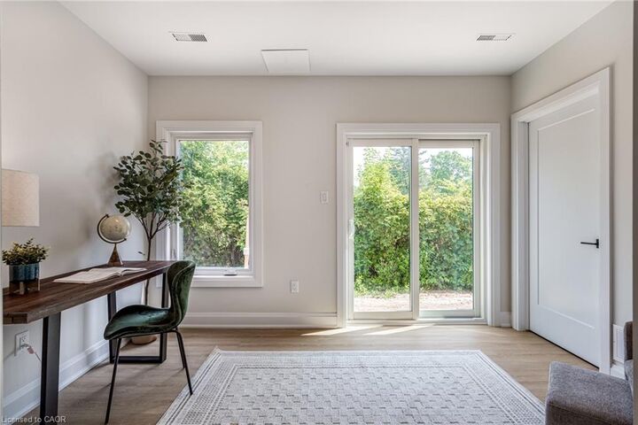 Property Photo:  292 Vine Street 80  ON L2M 0E1 