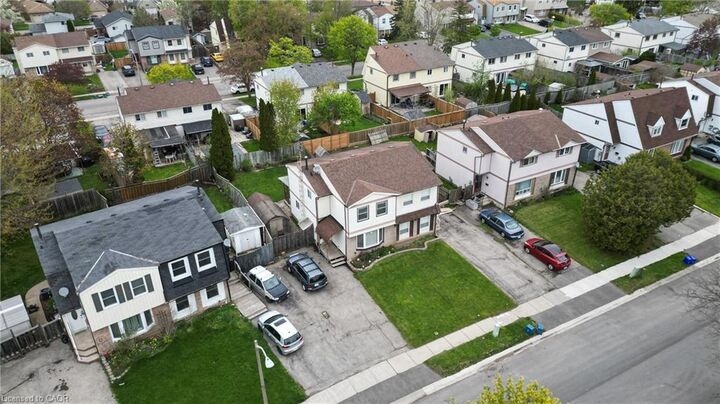 Photo de la propriété:  19 White Owl Crescent  ON N3P 1A1 
