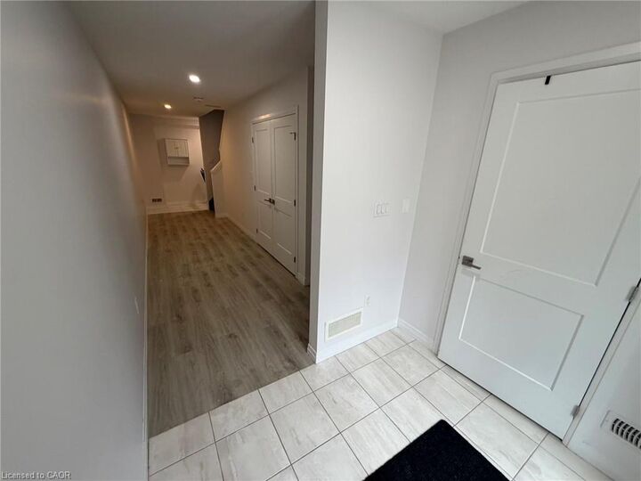 Property Photo:  30 Times Square Boulevard 135  ON L8J 0M1 