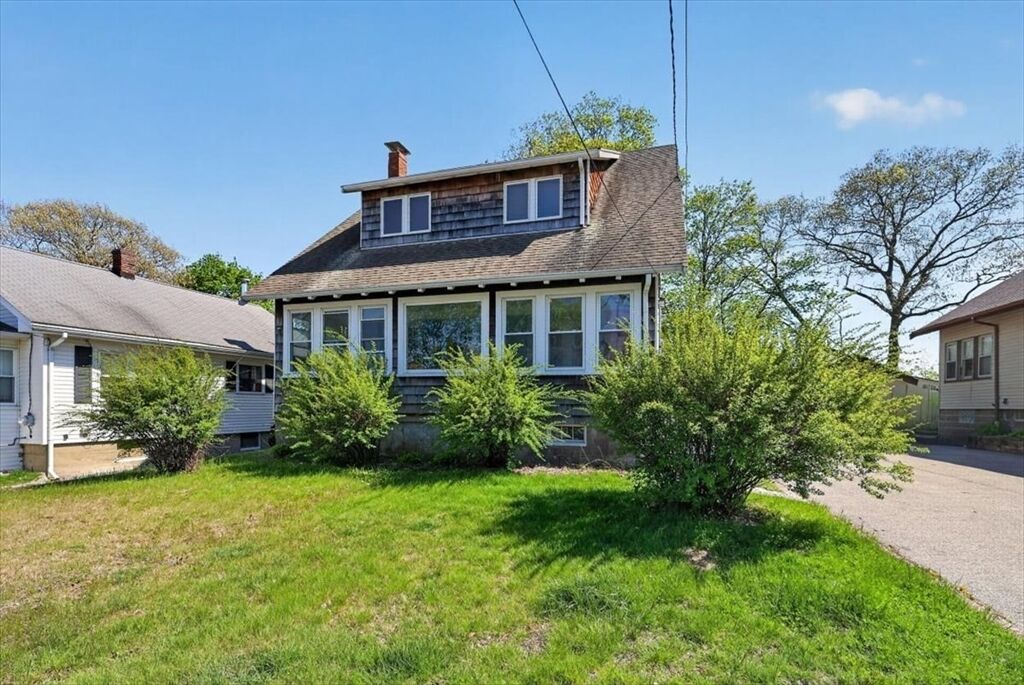 Property Photo:  19 Lochmere Ave  MA 02191 