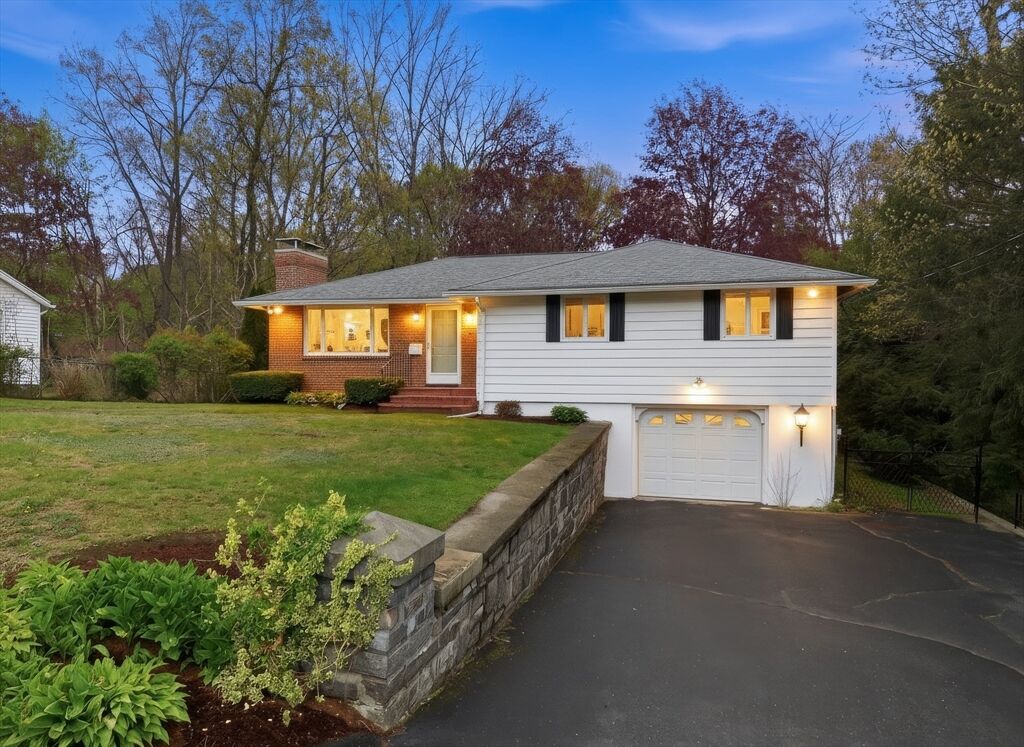 Property Photo:  1 Ayrshire  MA 01604 