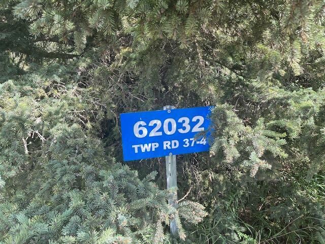 Property Photo: 62030 Twp 37-4 AB T2T 2A3