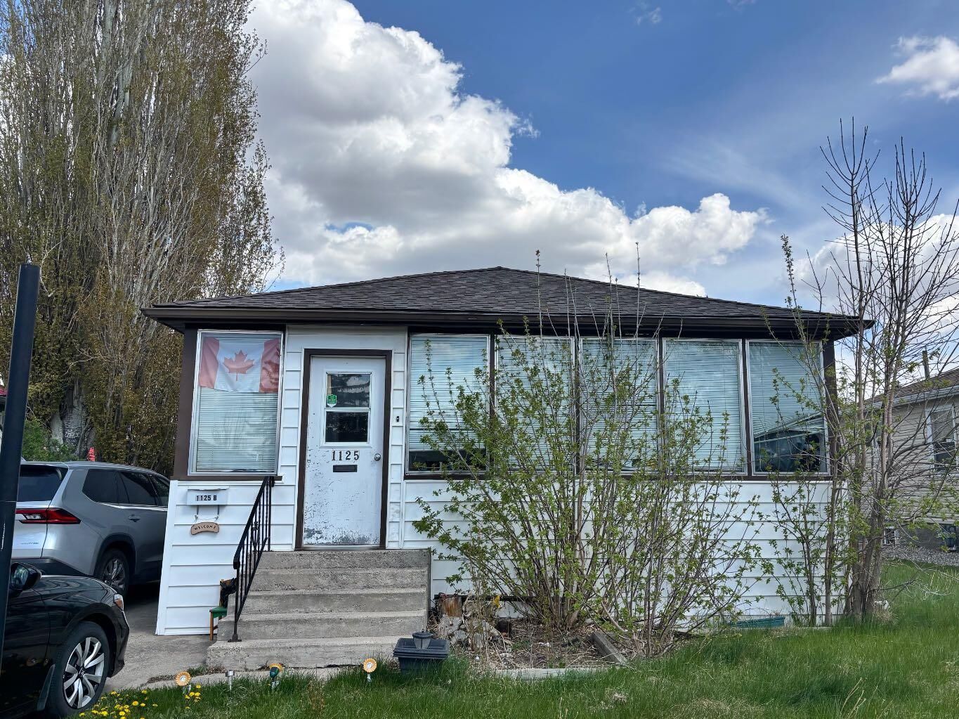 Property Photo:  1125 19 Street S  AB T1K 2C1 