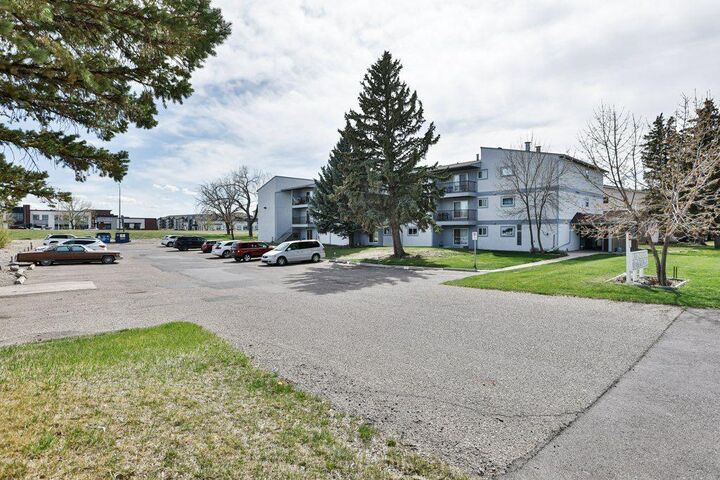 Property Photo:  3410 23 Avenue S 36  AB T1K 4K4 