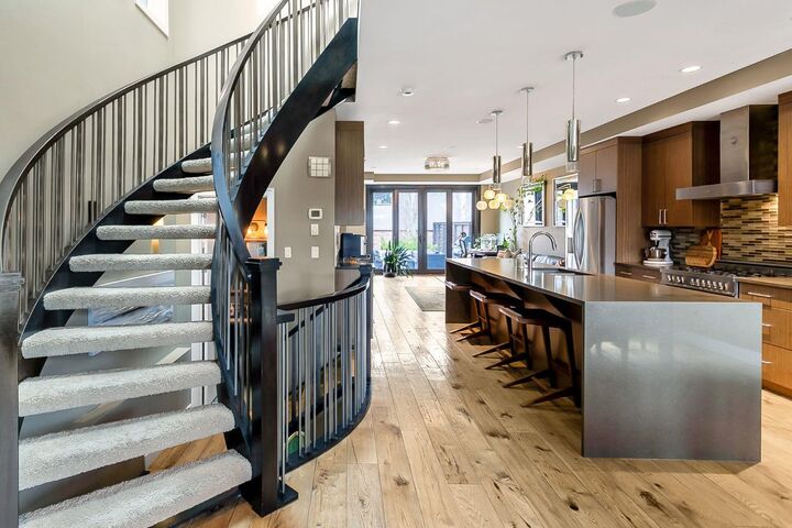 Property Photo: 1834 30 Avenue SW AB T2T 1P7