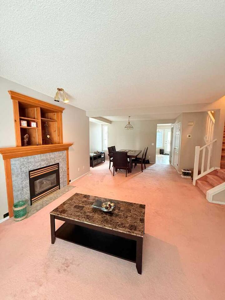 Property Photo:  7212 Sierra Morena Boulevard SW  AB T3H 3G5 