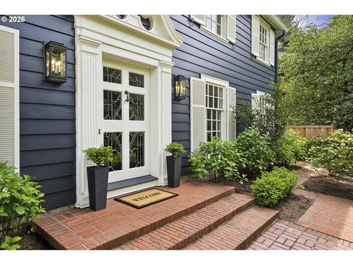 Property Photo:  2505 SW Hillcrest Dr  OR 97201 