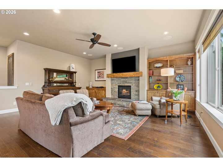 Property Photo:  9830 NW Wayne Ln  OR 97229 