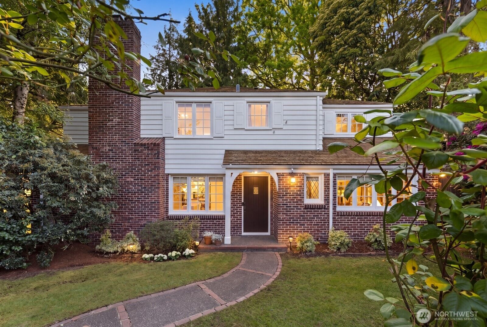 Property Photo:  5125 NE Latimer Place  WA 98105 