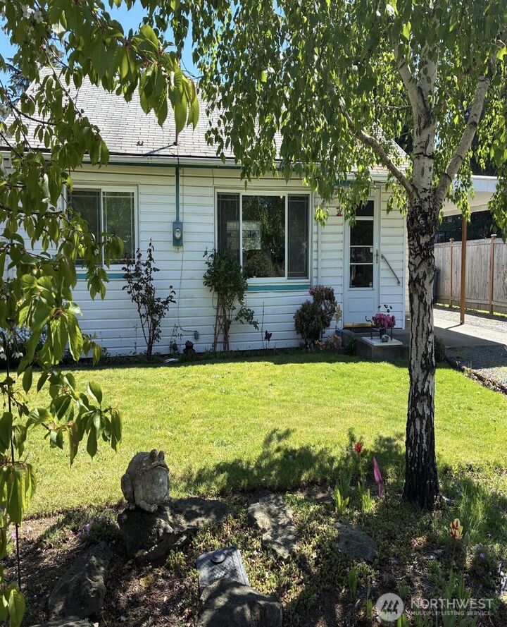 Property Photo:  504  10th Avenue  WA 98354 