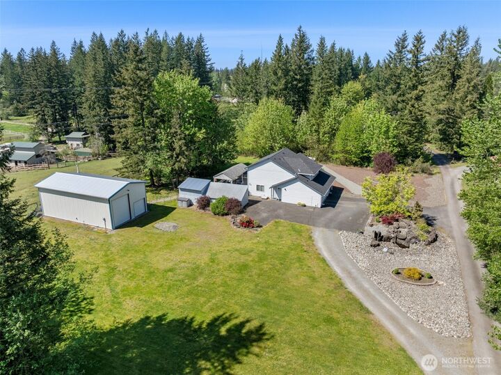 Property Photo:  37911  300th Avenue SE  WA 98022 