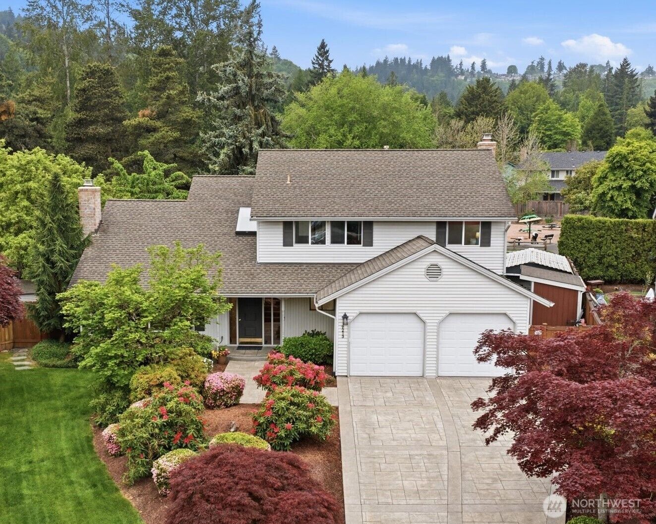 Property Photo: 19213 SE 46th Place WA 98027