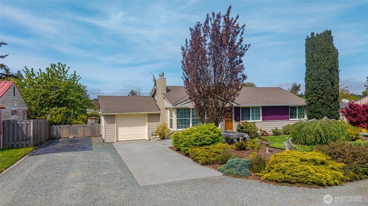Property Photo:  347 SE Glencoe Street  WA 98277 