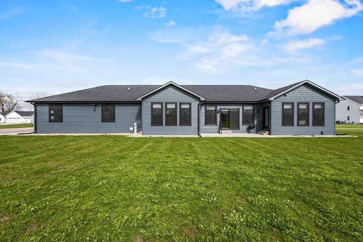 Property Photo:  1765 Honor Street  WI 54956-5619 