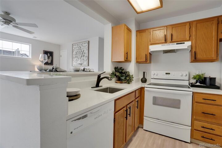 Property Photo: 6702 S Ivy Way B6 CO 80112