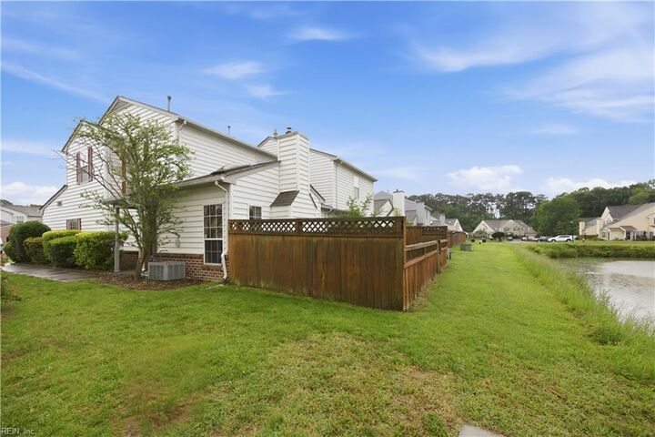 Property Photo:  205 Linden Court  VA 23692 