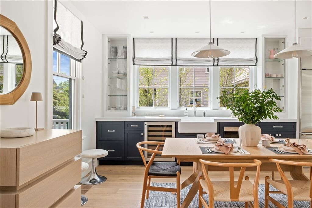Property Photo:  81 Roseneath Avenue  RI 02840 