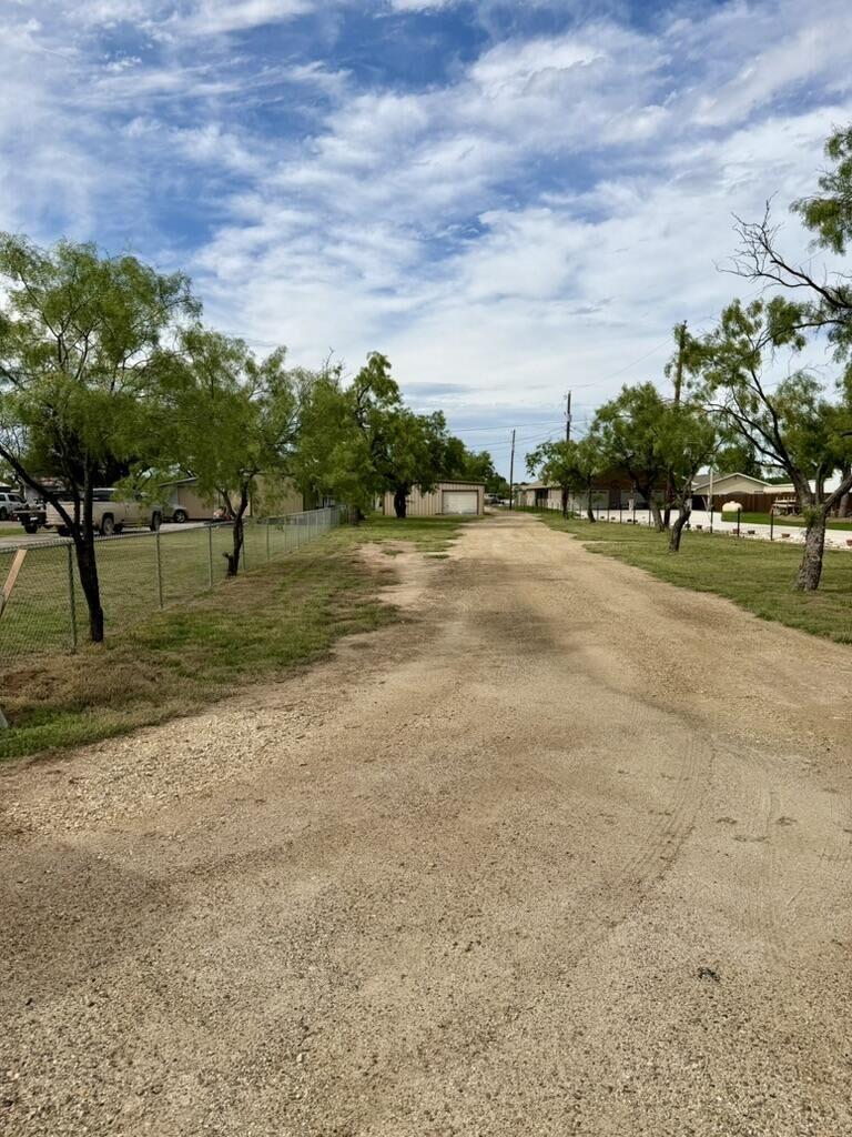 Property Photo:  1912 Shady Point Circle Drive  TX 76904 