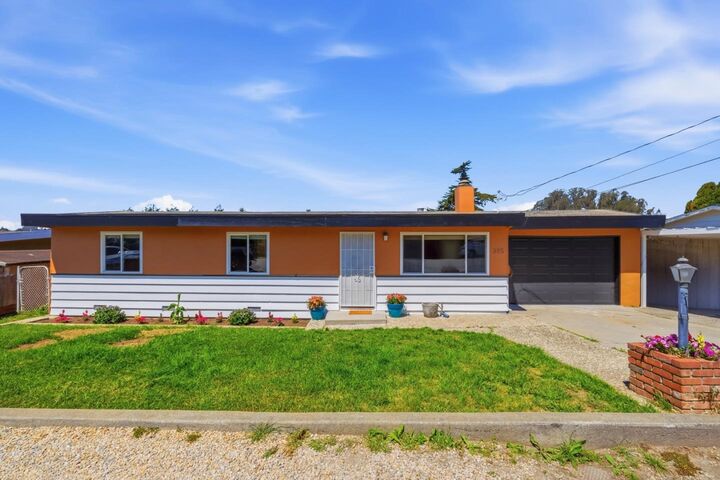 Property Photo:  215 Manfre Road  CA 95076 