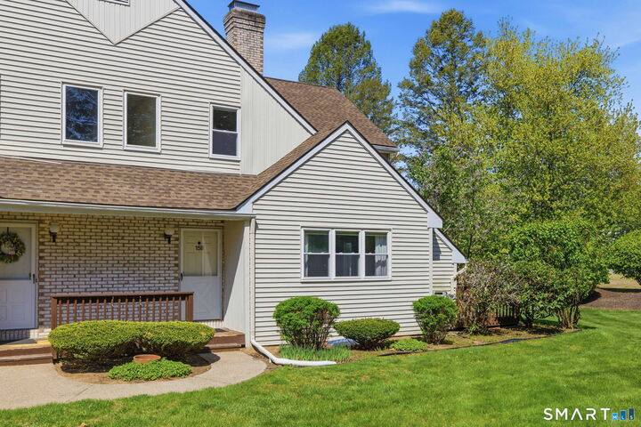 Property Photo:  15 Thistle Way B  CT 06016 