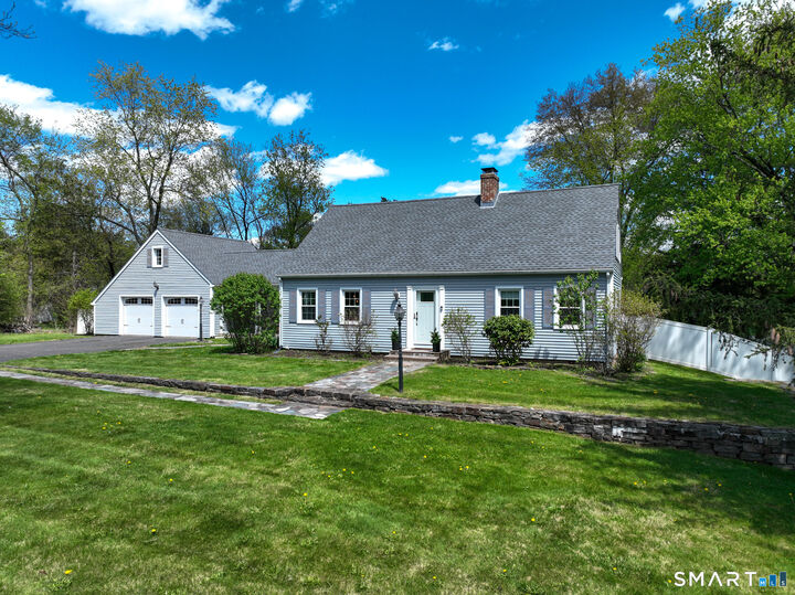 Property Photo:  460 Bloomfield Avenue  CT 06002 