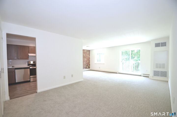 Property Photo: 3900 Park Avenue 7K CT 06604