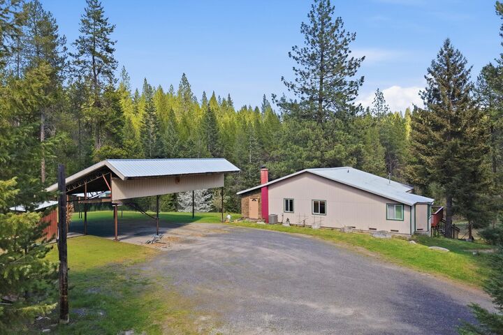 Property Photo:  4273 Garden Spot Rd  WA 99148 
