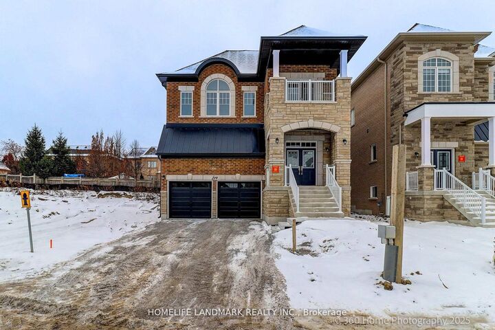 219 Seguin Street — photo 1