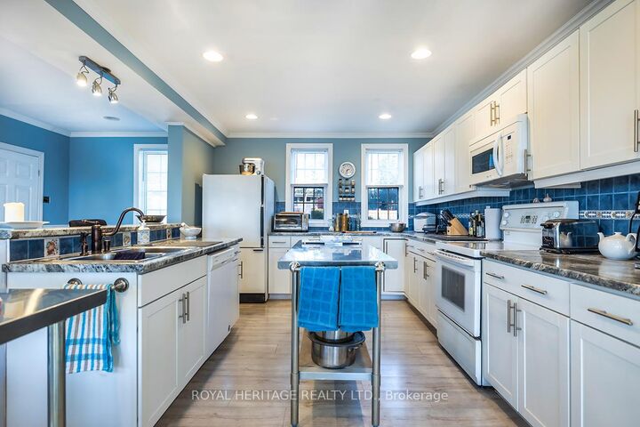 Property Photo: 64 Cedar Grove Drive ON L0B 1E0