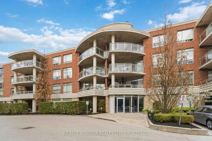 Property Photo: 125 Wilson Street W 107 ON L9G 0B3