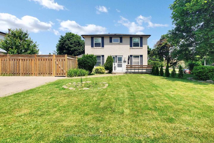 4 Flamingo Crescent — photo 1