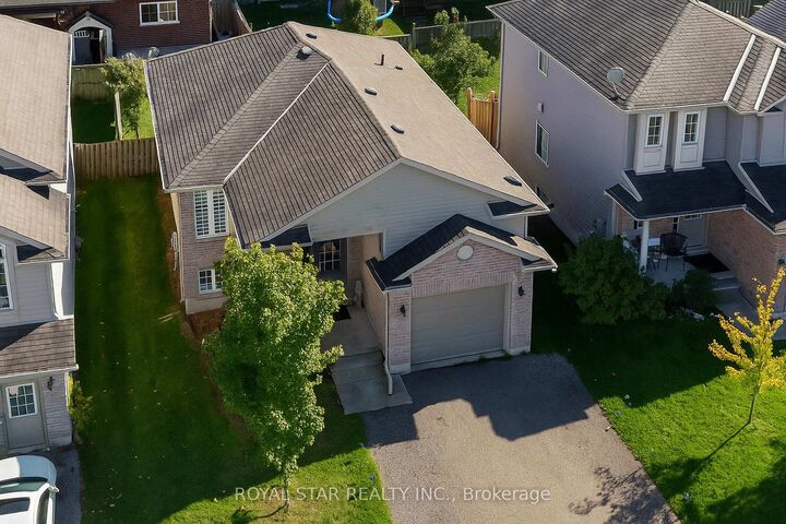 3 Kerr Crescent — photo 1