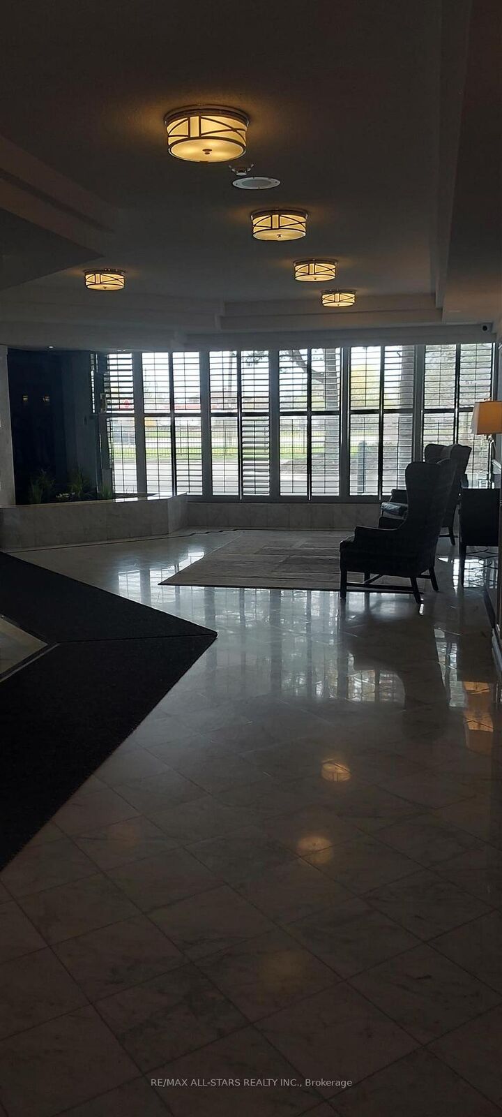 Property Photo:  1 Greystone Walk Drive 1889  ON M1K 5J3 