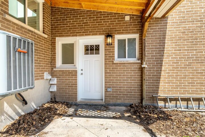Property Photo: 477 Valleyview Crescent B ON L9T 3L3