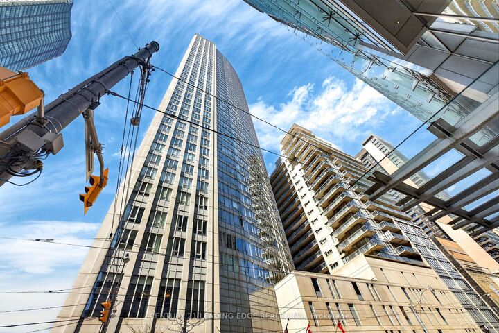 Property Photo: 200 Victoria Street 1214 ON M5B 1V8