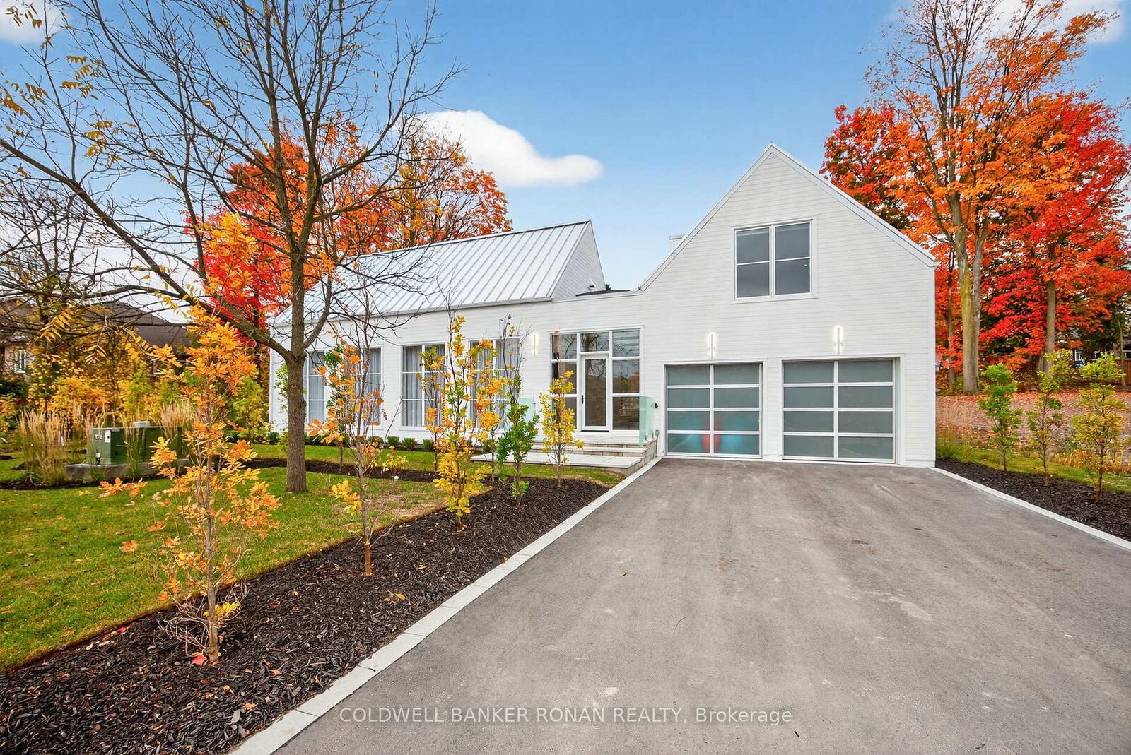Photo de la propriété:  9 Gray Avenue  ON L9R 1P3 